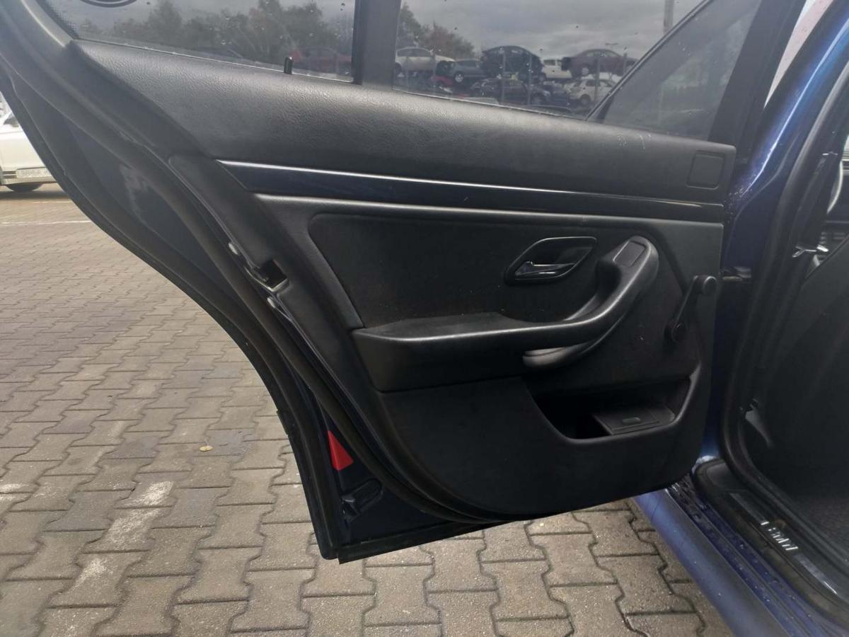 BMW 5er E39 original Tür vorn links 276 Avusblau Limousine Rohbau Bj.1997